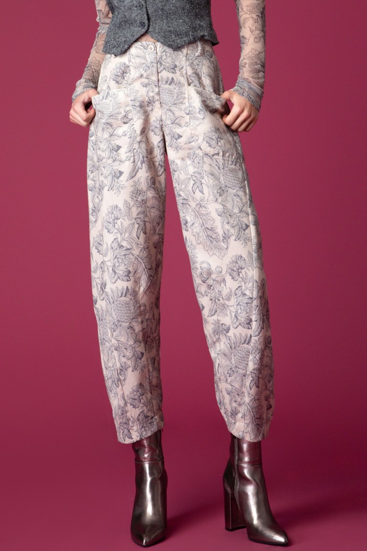 CROPPED  PANTS WITH PRINT - LOOSE FIT