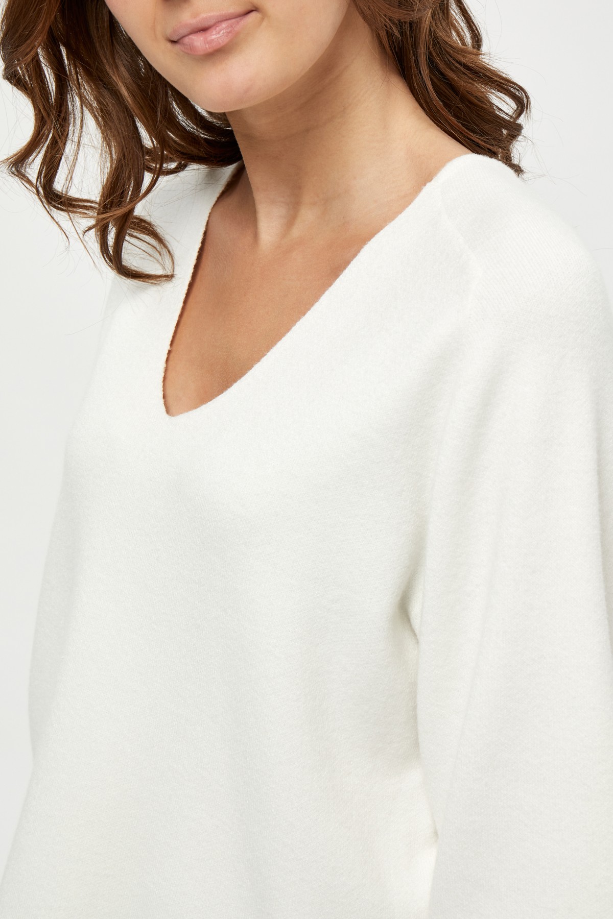 3/4 SLEEVE COSY SWEATER - TWO COLORS , BLACK AND WHITE