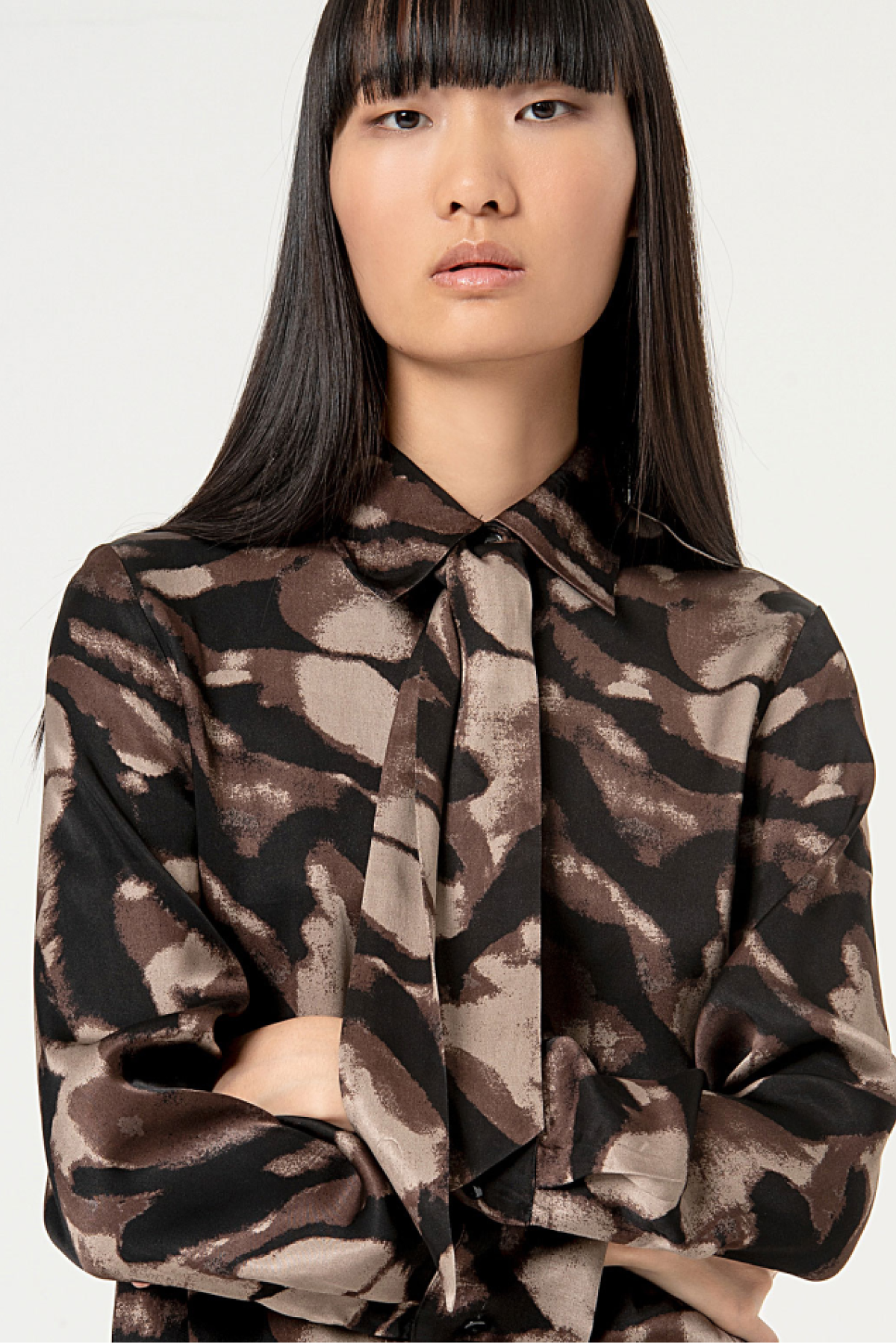 SATIN SHIRT WITH PRINTED BOW