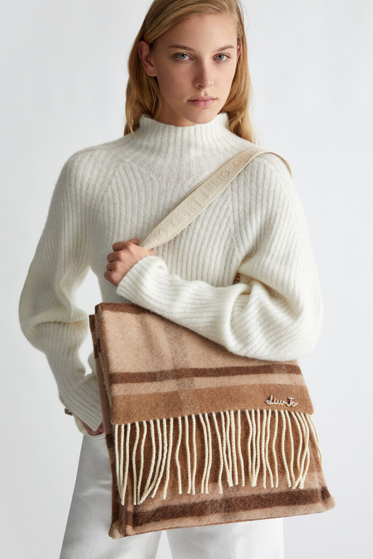 WOOL - BLEND SHOPPING BAG