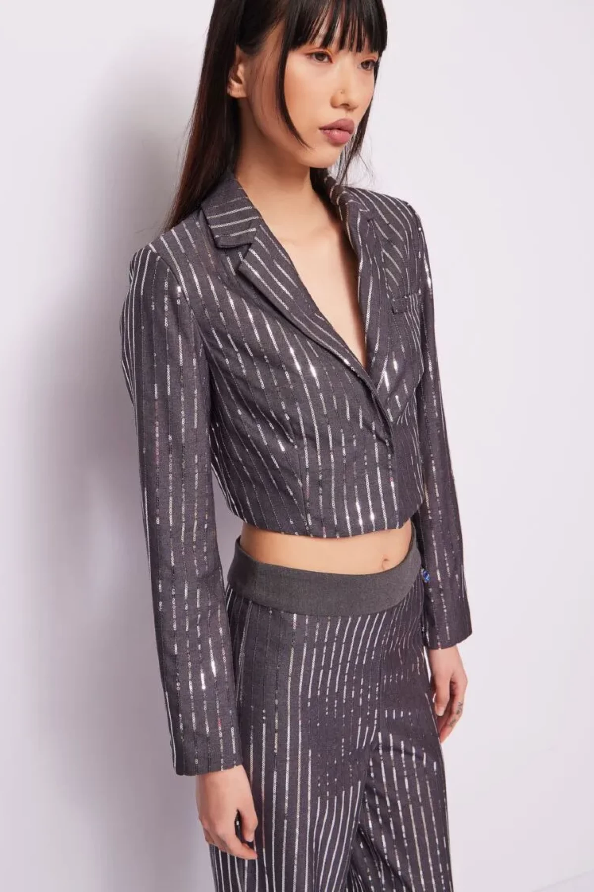 SHORT SEQUINNED BLAZER