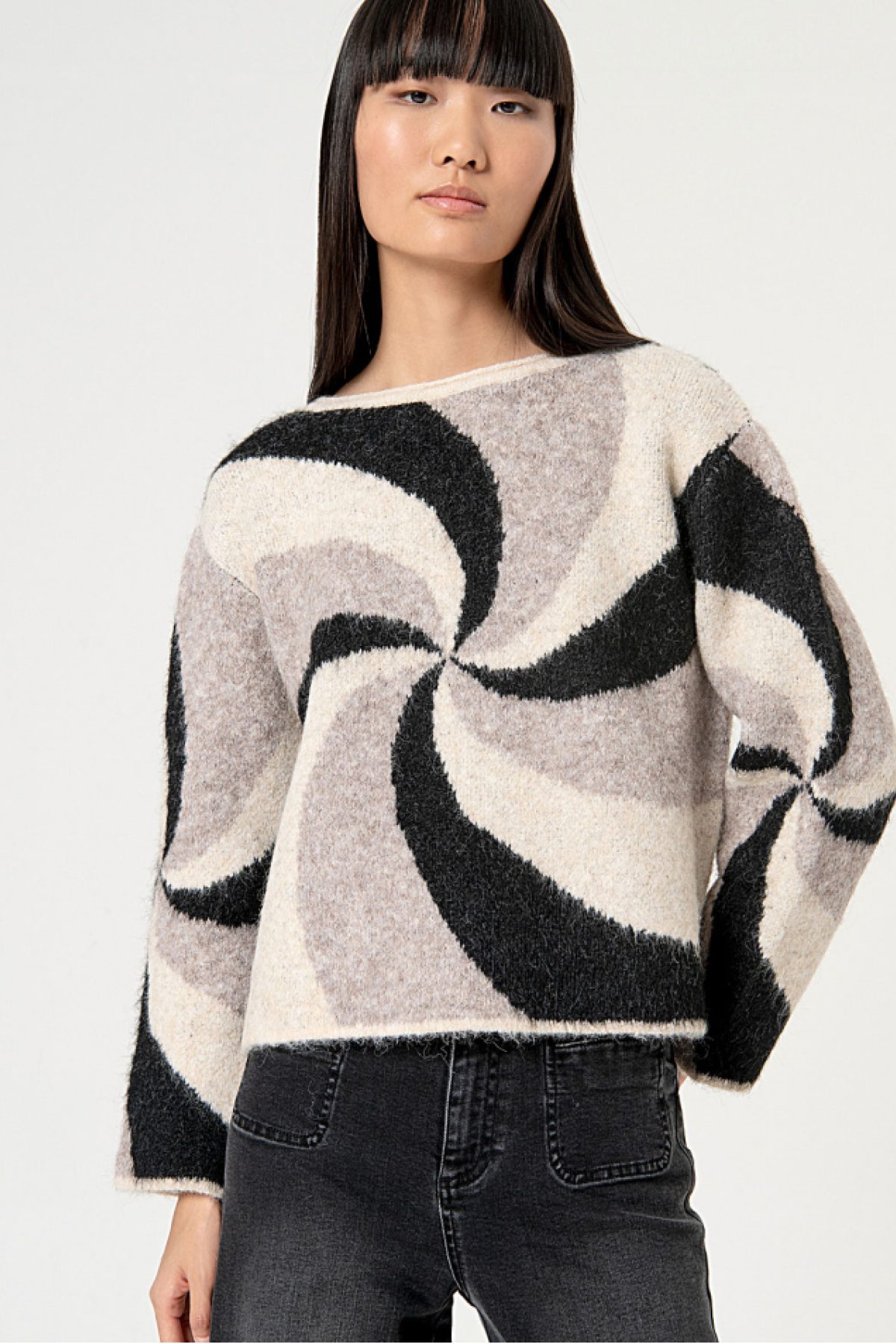 JACQUARD SWEATER WITH ROUND