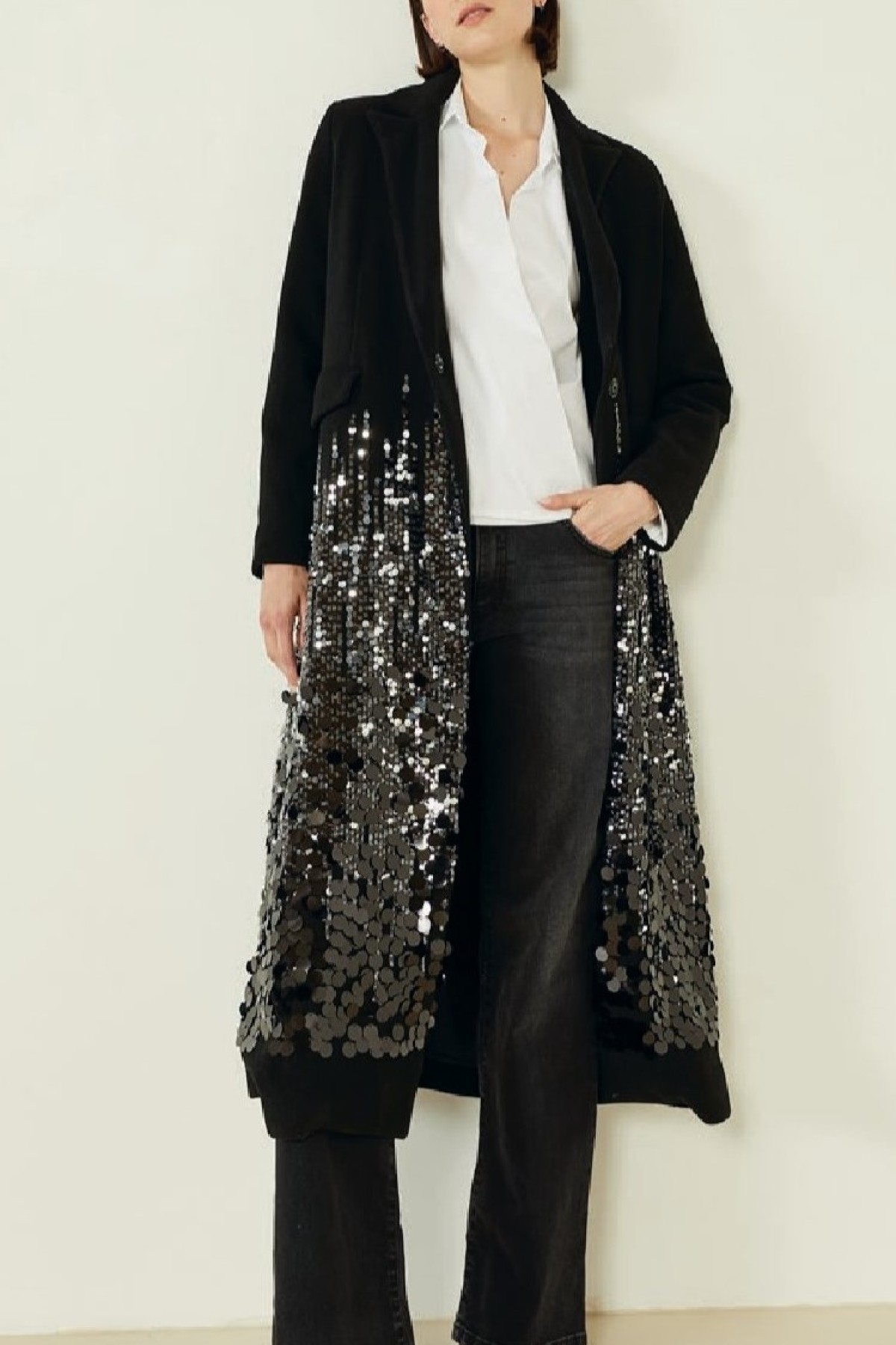 LONG  COAT WITH SEQUINS - BLACK