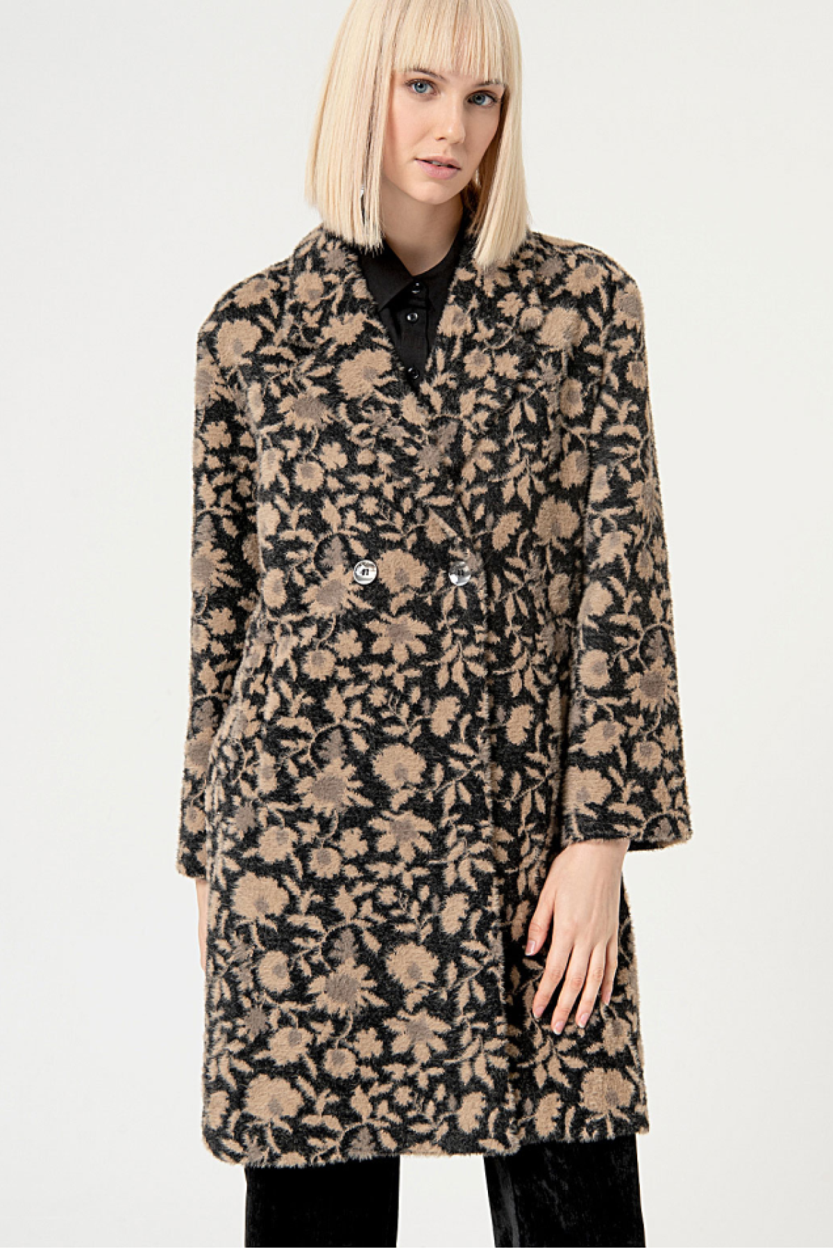 JACQUARD LONG COAT  AND FRONT POCKETS