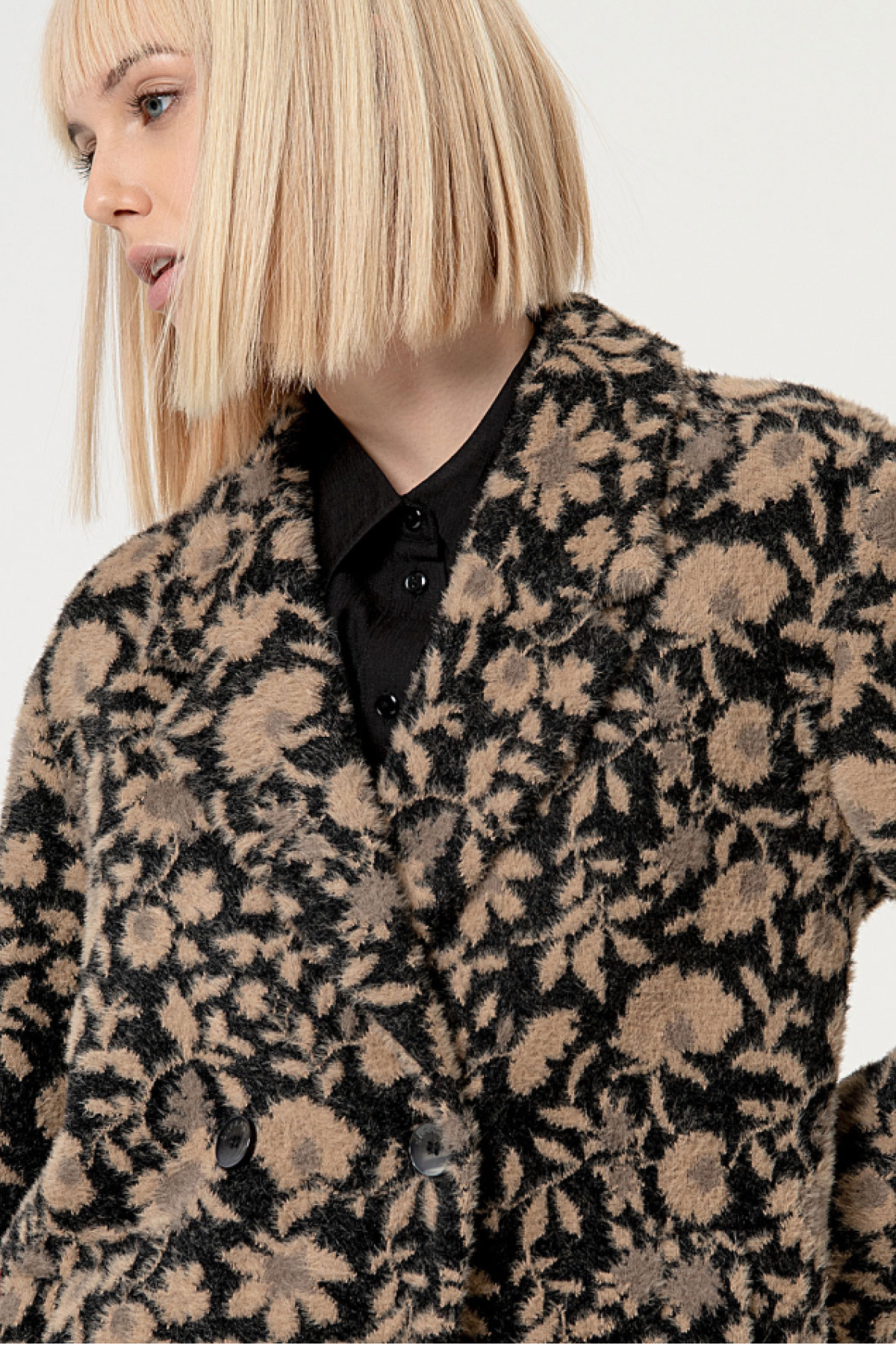 JACQUARD LONG COAT  AND FRONT POCKETS