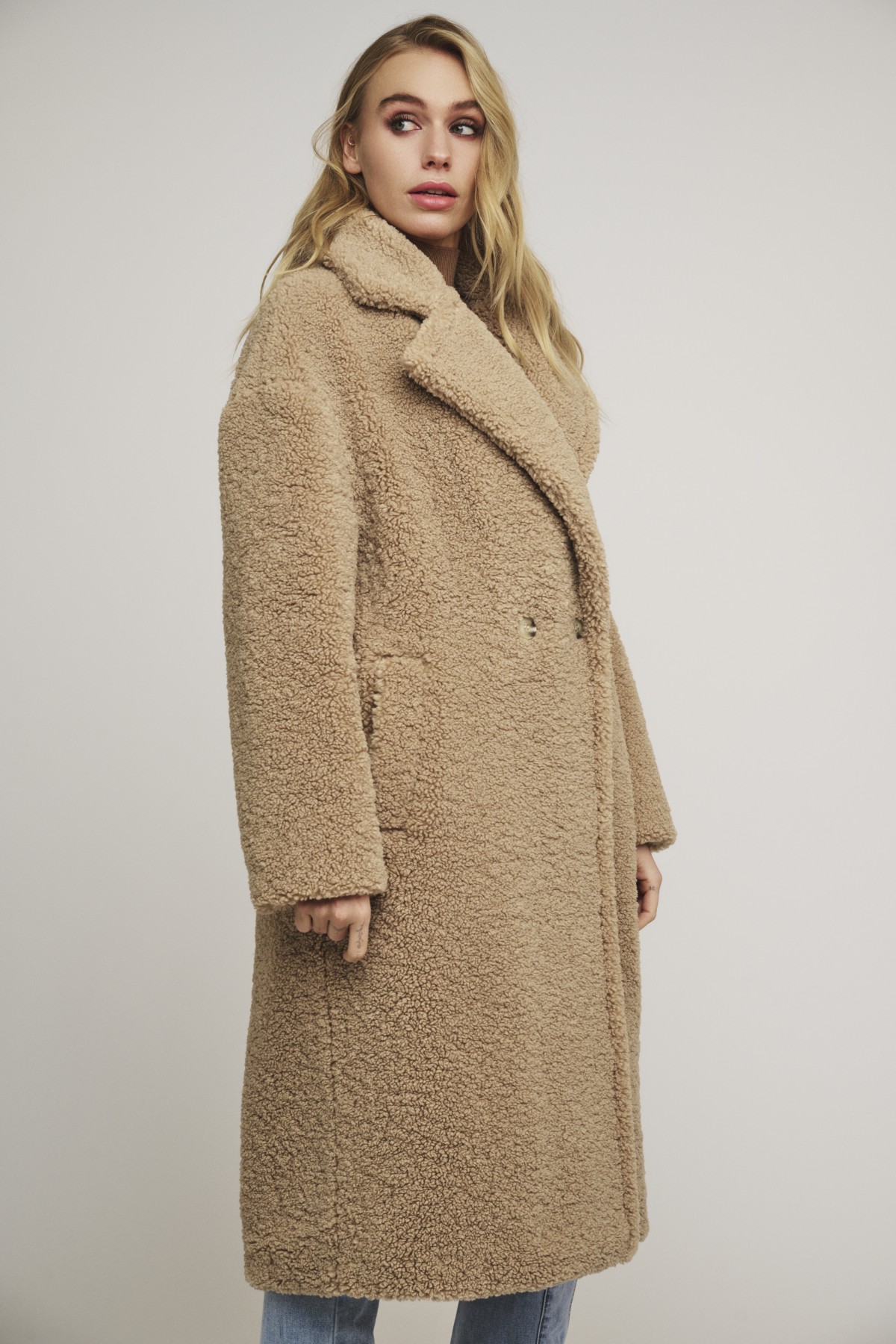 ECO FUR COAT - COZY AND COMFORTABLE - THREE COLORS - ECRU, DARK GREY AND CAMEL