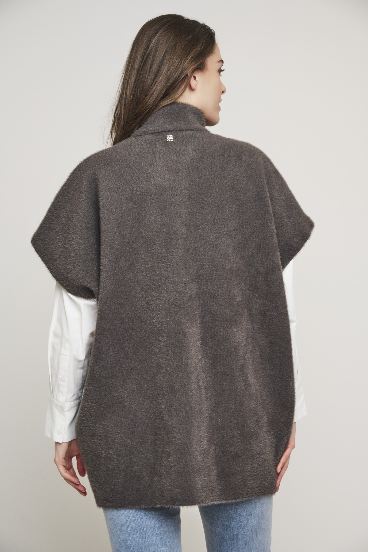 SHORT SLEEVE CAPE - TWO COLORS - ECRU AND DARK GREY