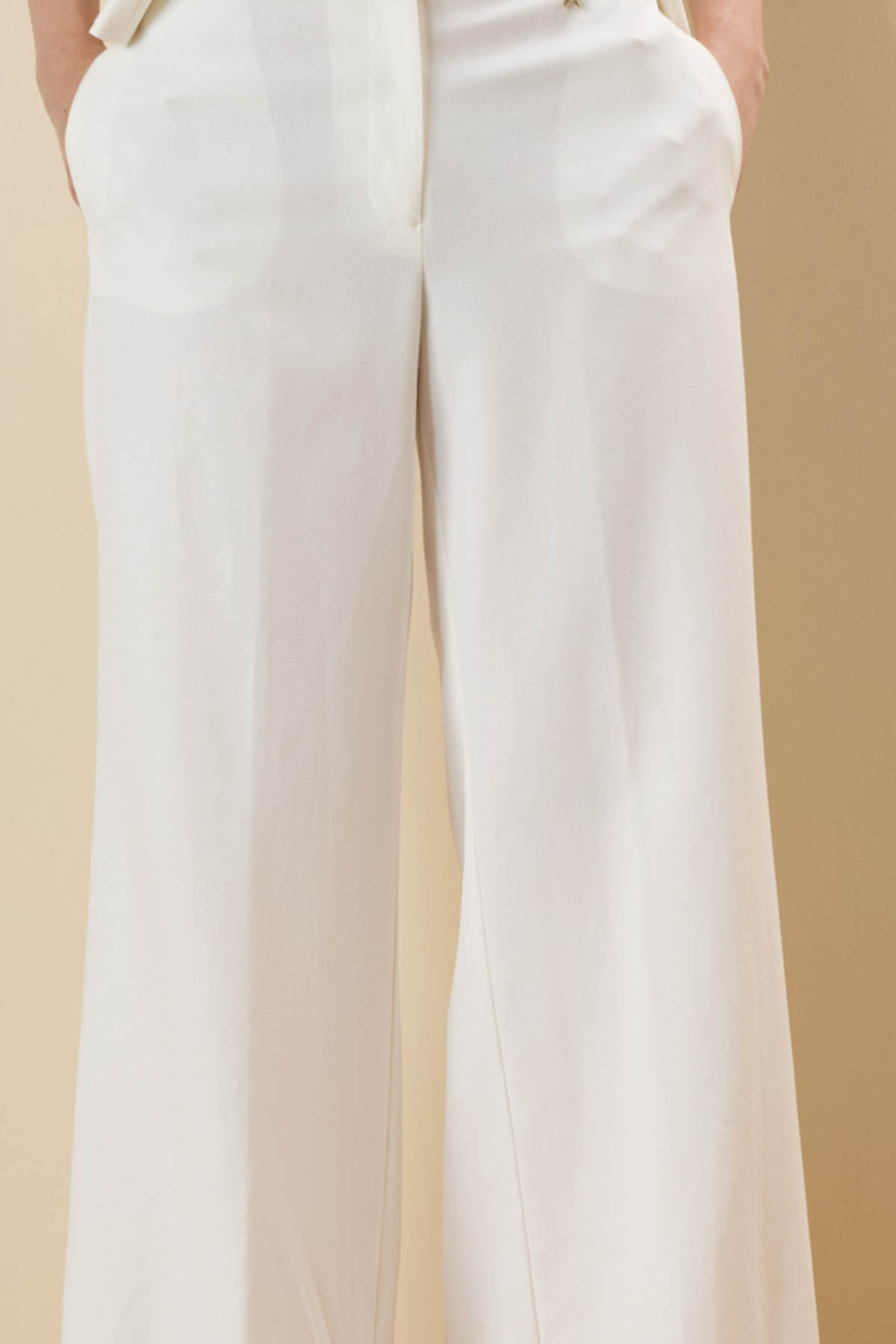 HIGH WAIST WIDE LEG PANTS - FOR TOTAL WHITE LOOK WEAR IT WITH THE  MATCHING TΟP