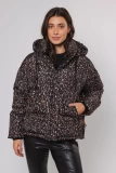 ANIMAL PRINT PADDED JACKET WITH A DETACHABLE HOOD.